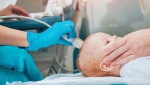 Ecografía cerebral en el paciente neonato y pediátrico crítico