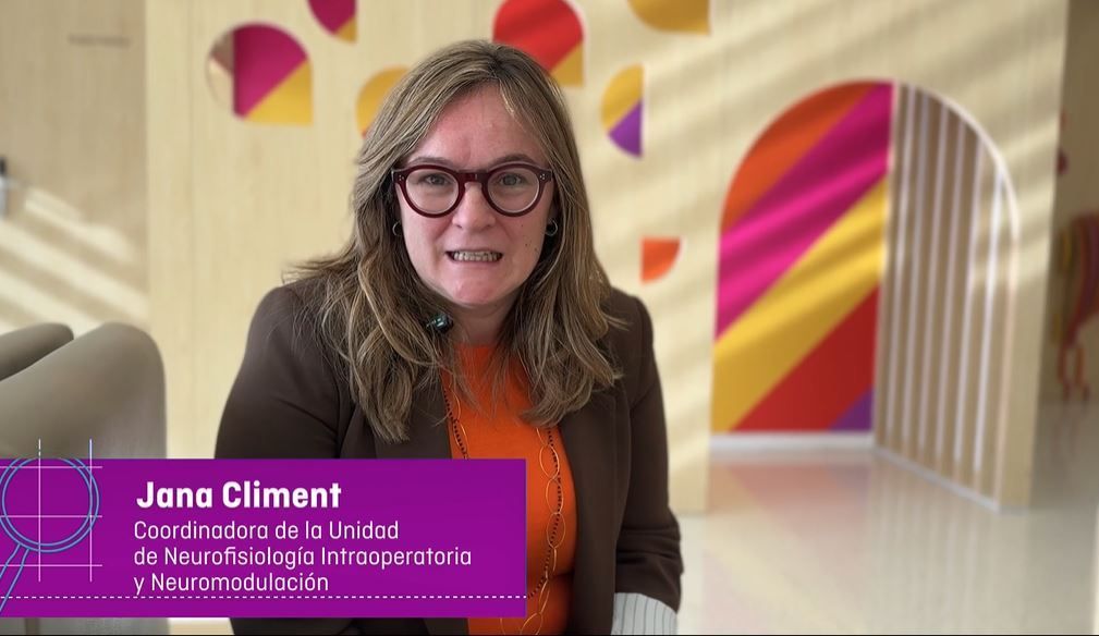 Jana Climent, jefa de la Unidad de Neurofisiología del Hospital Sant Joan de Déu Barcelona presentando la jornada de Avances en Neurofisiología